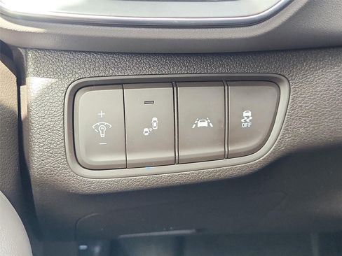 Used 2020 Hyundai Santa Fe SEL FWD image 17
