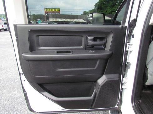 Used 2017 RAM 2500 Tradesman w/ Chrome Appearance Group AWD/4WD image 13