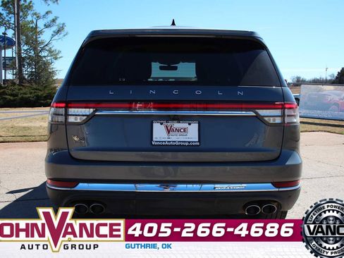 Used 2022 Lincoln Aviator AWD w/ Premium Package image 7
