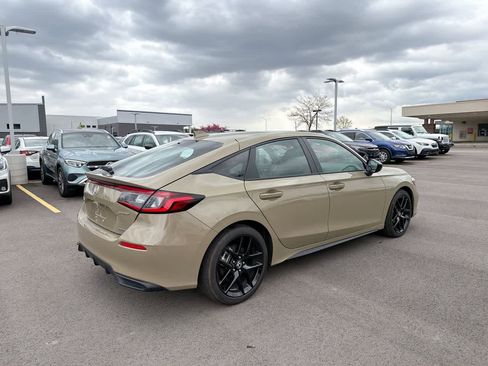 Used 2025 Honda Civic Sport image 13
