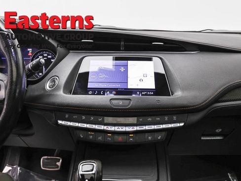 Used 2019 Cadillac XT4 Sport AWD/4WD image 12
