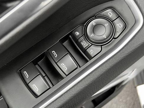 Used 2025 GMC Sierra 2500 Denali image 27