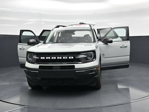 Used 2023 Ford Bronco Sport Outer Banks w/ Tech Package AWD/4WD image 29