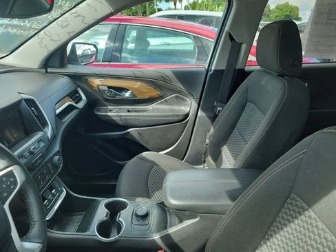 Used 2019 GMC Terrain SLE AWD/4WD image 3