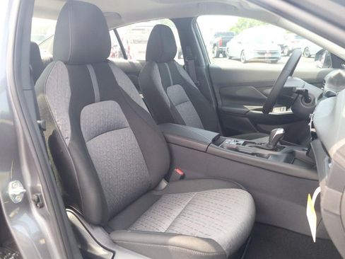 New 2026 Nissan Sentra SV w/ SV Convenience Package FWD image 18