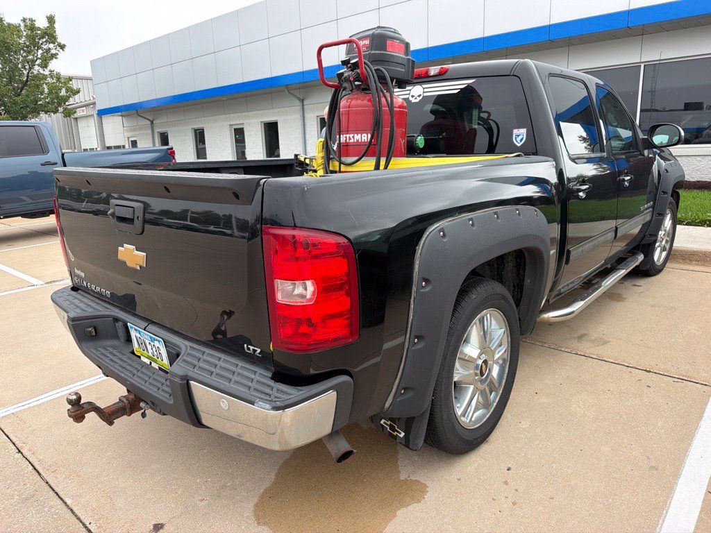 Used 2013 Chevrolet Silverado 1500 LTZ w/ LTZ Plus Package AWD/4WD image 5