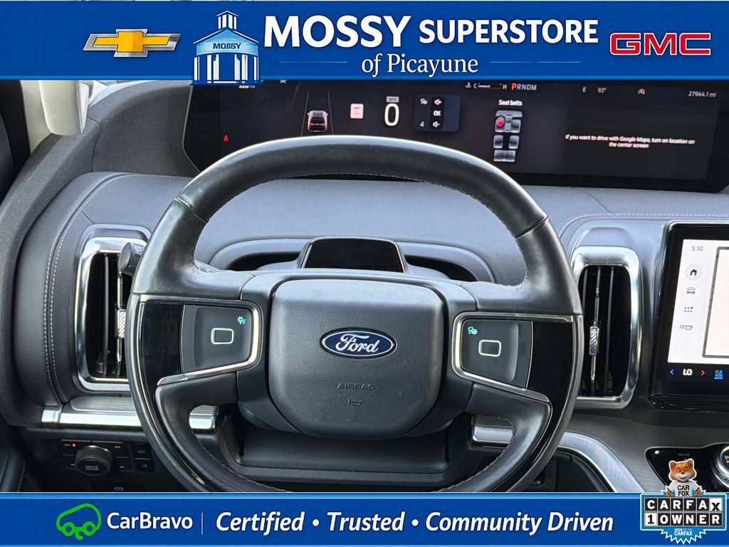 Used 2025 Ford Expedition Max Platinum AWD/4WD image 16