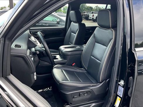 Used 2024 GMC Yukon SLT AWD/4WD image 23