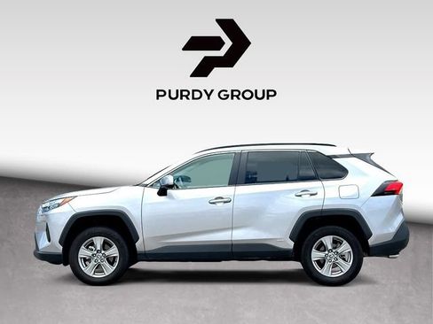Used 2024 Toyota RAV4 LE AWD/4WD image 5