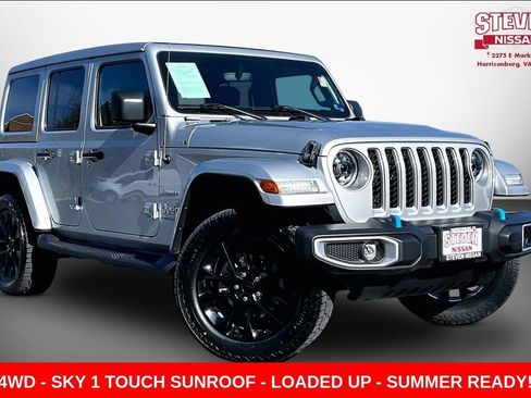 Used 2023 Jeep Wrangler Unlimited Sahara w/ Cold Weather Group AWD/4WD image 1