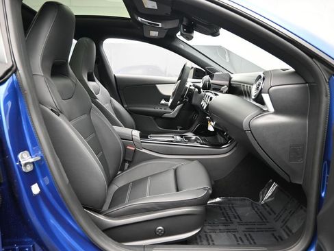 New 2025 Mercedes-Benz CLA 35 AMG 4MATIC image 28