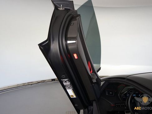 Used 2021 Lamborghini Aventador SVJ image 9