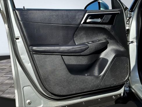 Used 2024 Mitsubishi Outlander SE FWD image 21