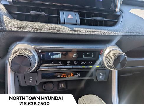 Used 2023 Toyota RAV4 LE AWD/4WD image 16