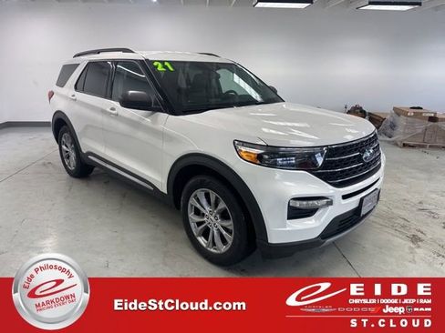 Used 2021 Ford Explorer XLT w/ Equipment Group 202A image 1