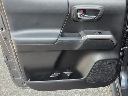 Certified 2020 Toyota Tacoma Limited image 32