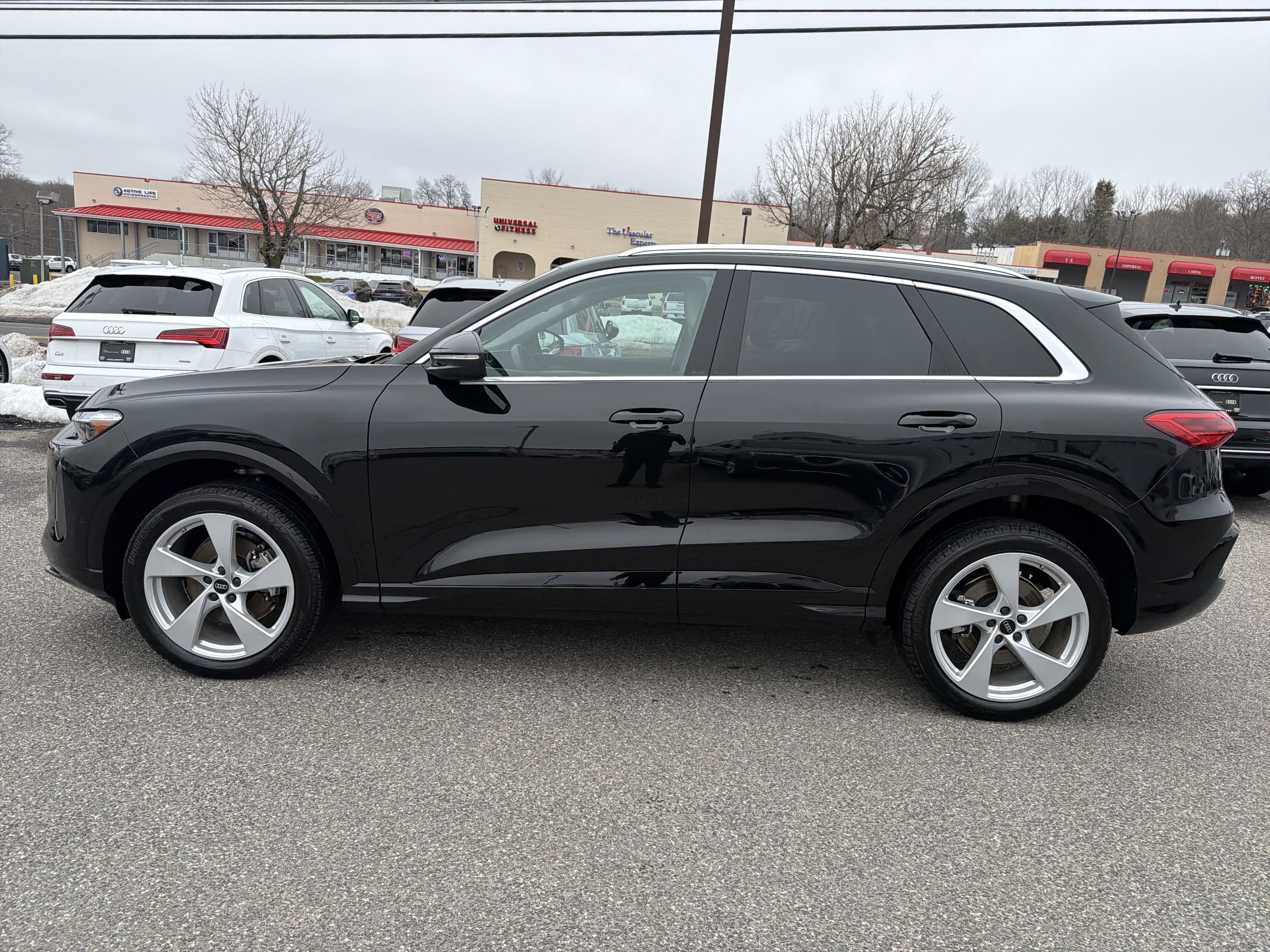 Certified 2025 Audi Q5 Premium w/ Premium Plus AWD/4WD image 4