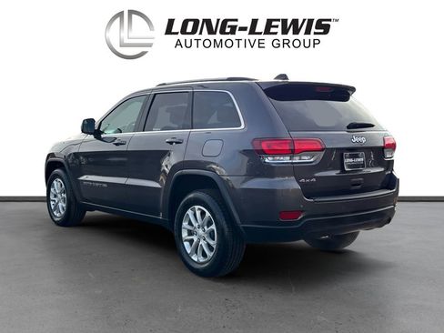 Used 2021 Jeep Grand Cherokee Laredo image 4
