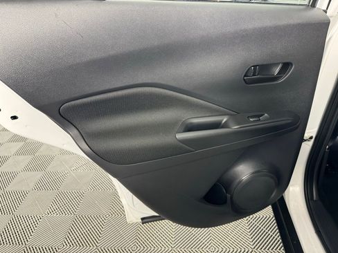 Used 2021 Nissan Kicks S image 20