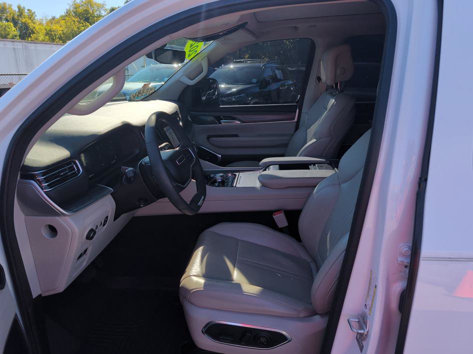 Used 2024 Jeep Wagoneer Series II w/ Premium Group I AWD/4WD image 8