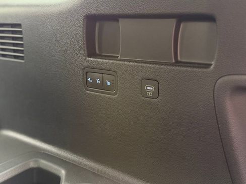 Used 2025 Hyundai Palisade Calligraphy image 9