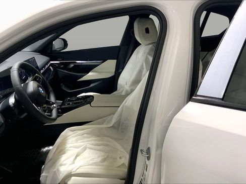 New 2027 BMW 530i xDrive w/ M Sport Package AWD/4WD image 9