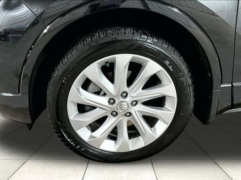 Used 2018 Buick Envision Premium w/ LPO, Hit The Road Package AWD/4WD image 9