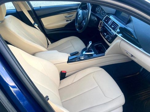 Used 2018 BMW 320i xDrive Sedan image 16