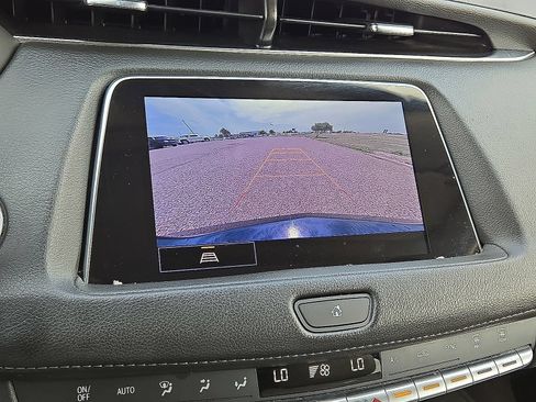 Used 2023 Cadillac XT4 Luxury FWD image 28