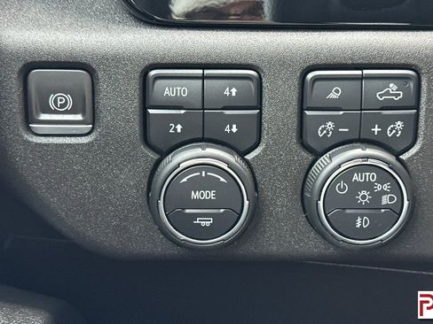 Certified 2024 Chevrolet Silverado 2500 LTZ image 34