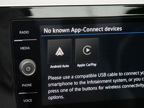 Certified 2025 Volkswagen Jetta SE image 30