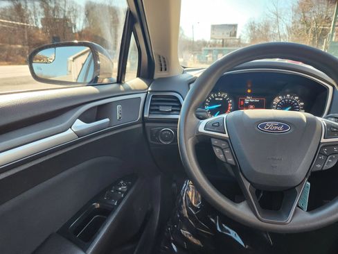 Used 2013 Ford Fusion SE image 30