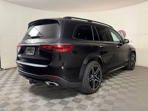 Used 2025 Mercedes-Benz GLS 450 4MATIC image 9