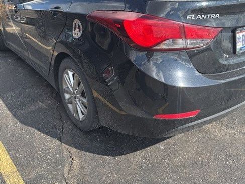 Used 2016 Hyundai Elantra SE w/ Option Group 02 image 4