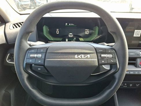 Used 2025 Kia K4 LXS image 19