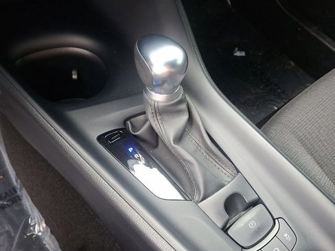 Used 2019 Toyota C-HR LE image 14