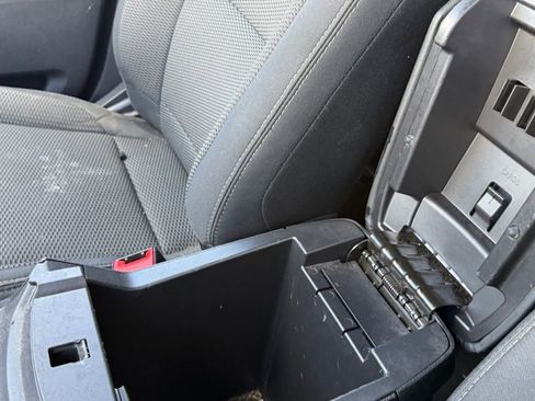 Used 2018 Ford Explorer XLT image 22