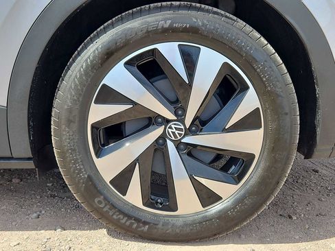 Used 2023 Volkswagen ID.4 Pro image 13