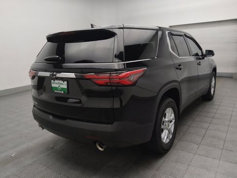 Used 2022 Chevrolet Traverse LS FWD image 9