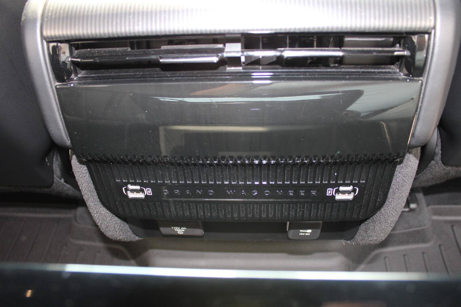 Certified 2022 Jeep Grand Wagoneer Series II AWD/4WD image 27