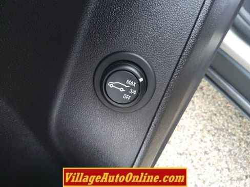 Used 2019 Chevrolet Equinox LT image 16