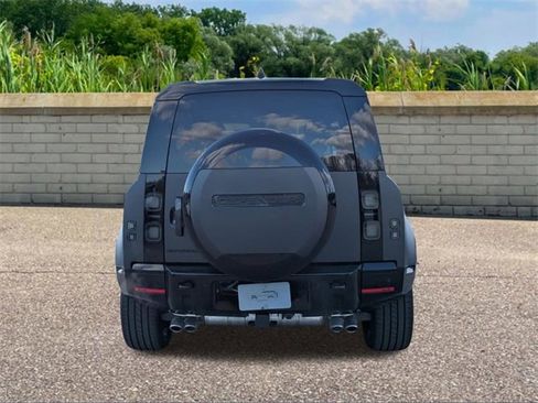 New 2026 Land Rover Defender 110 V8 image 5