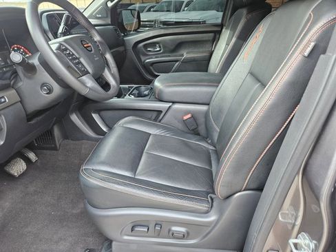 Used 2022 Nissan Titan PRO-4X w/ Pro-4x Convenience Package image 13