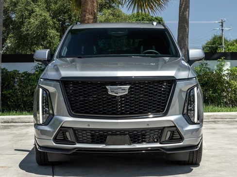 Used 2026 Cadillac Escalade V w/ LPO, ONYX Package AWD/4WD image 12