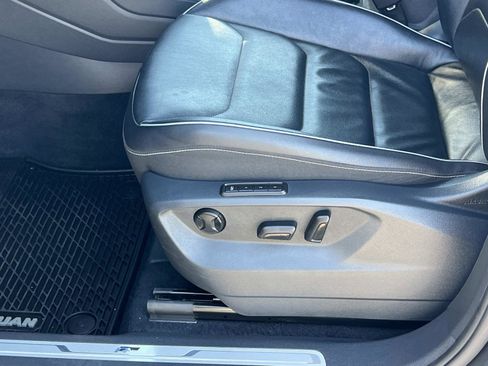 Used 2021 Volkswagen Tiguan SEL Premium R-Line image 19