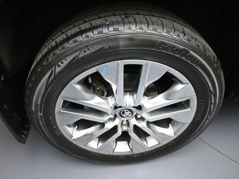 Certified 2020 Toyota RAV4 XLE Premium AWD/4WD image 12