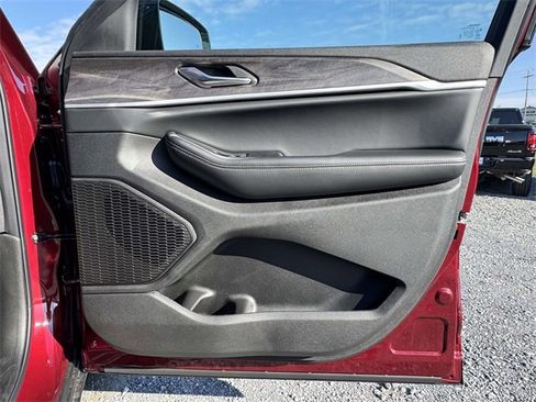 New 2025 Jeep Grand Cherokee L Limited w/ Luxury Tech Group II image 12