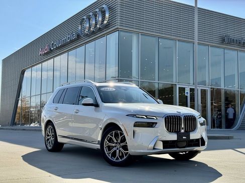 Used 2023 BMW X7 xDrive40i image 2