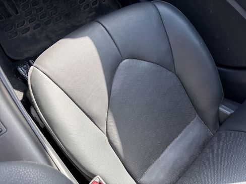 Used 2022 Toyota Camry XSE FWD image 12
