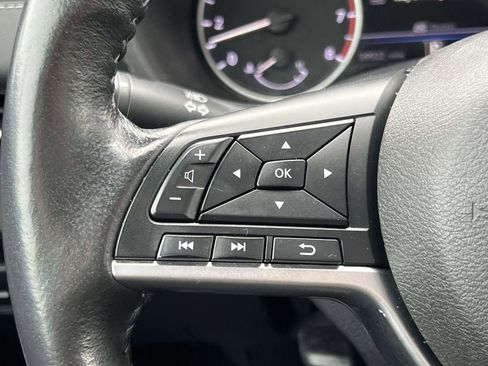 Used 2023 Nissan Sentra SV image 13